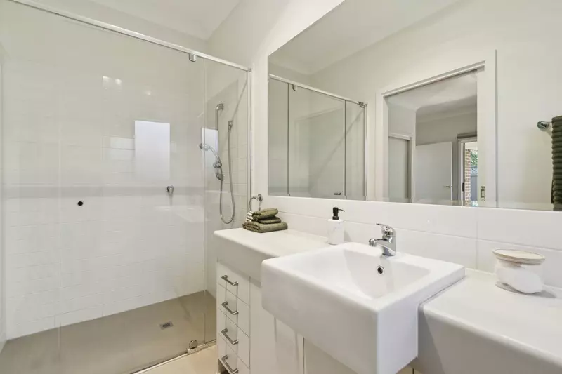 Bright Open Living, Court Location