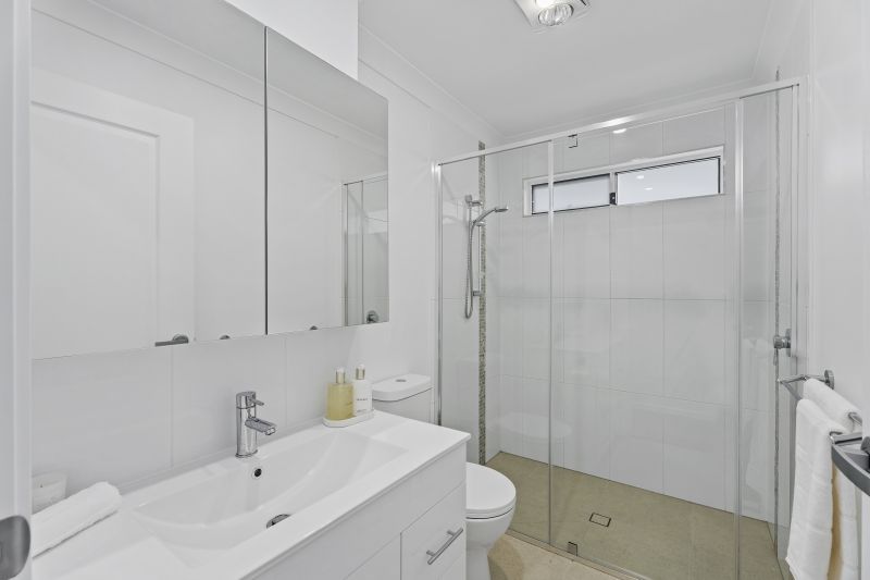 Perfect lock and leave