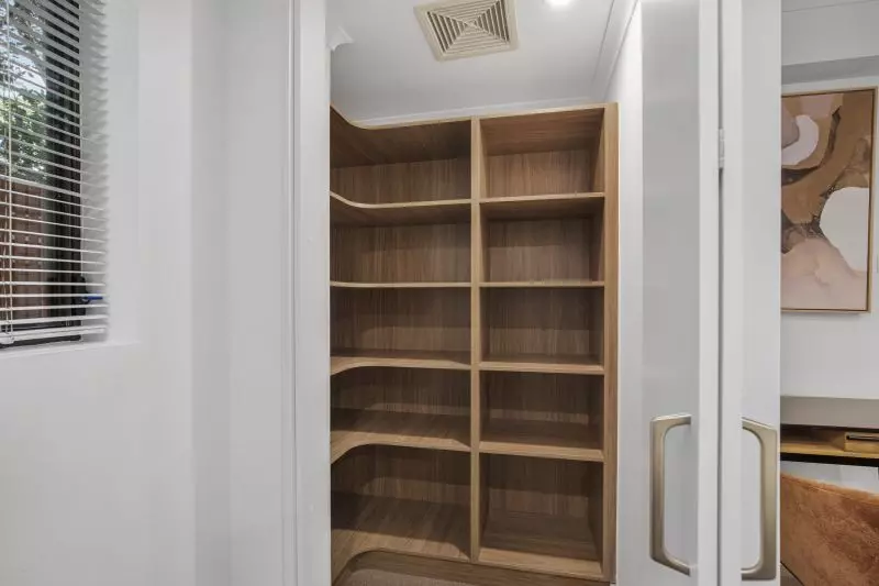 SL01 – Affordable 1-bedroom close to village amenities