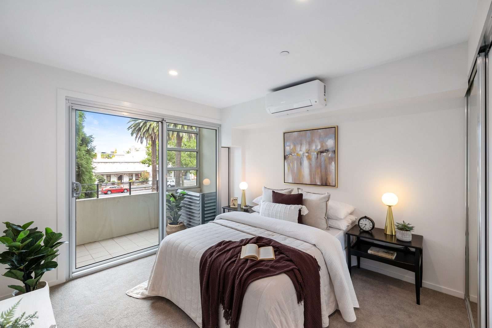 South Facing one-bedroom apartment