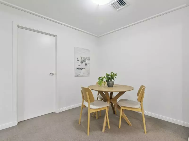 Stylish Home with Garden Terrace Access