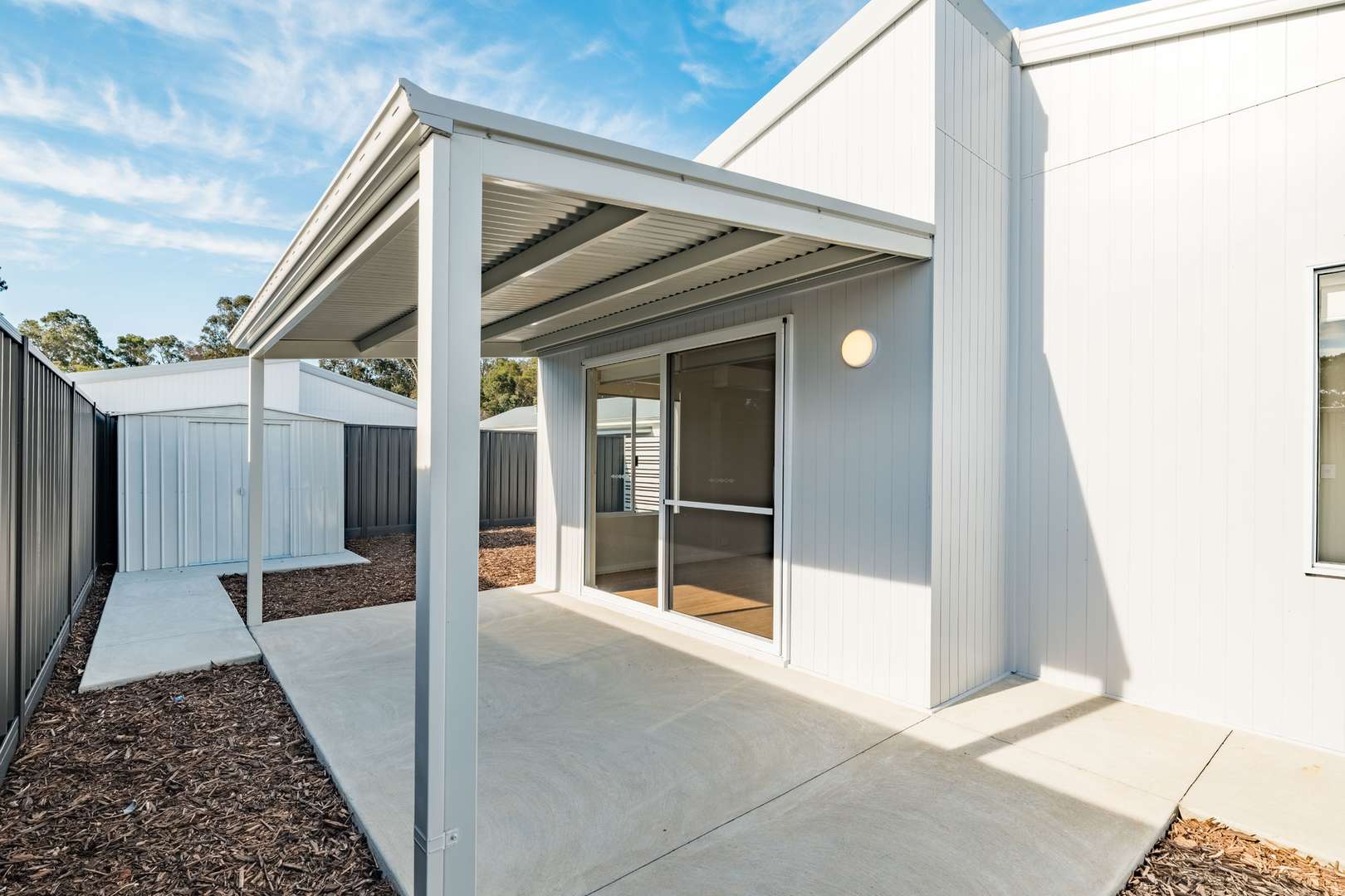 Spacious 3-bed home with outdoor alfresco