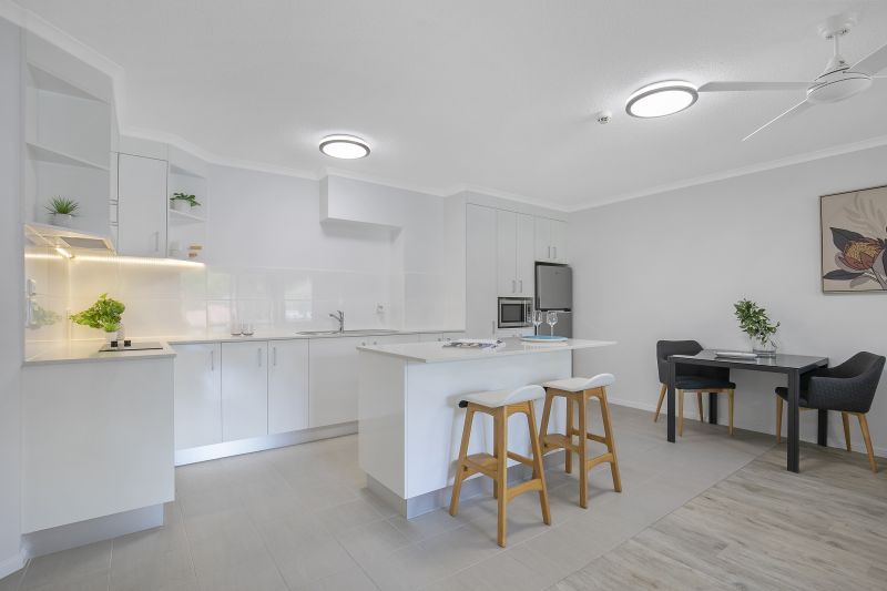 Large, modern one-bedroom apartment - available now