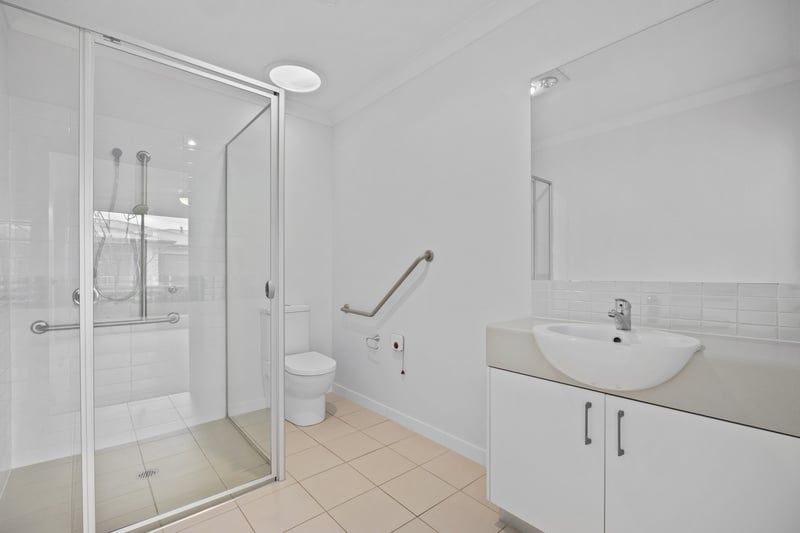 Peaceful, Refreshed Villa with Clubhouse Proximity and Privacy