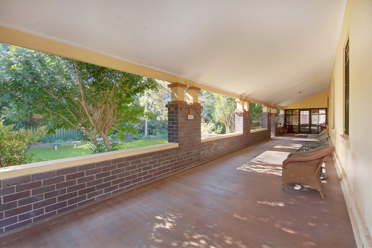RARE FULLY RENOVATED STUDIO APARTMENT LOCATED ON THE GROUND FLOOR WITH AN EXCELLENT OUTLOOK
