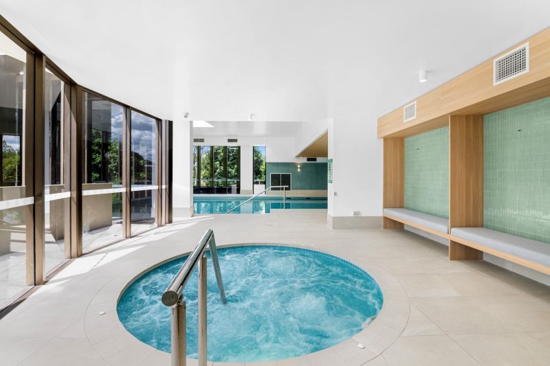 Golf course views and river glimpses – don't miss this opportunity