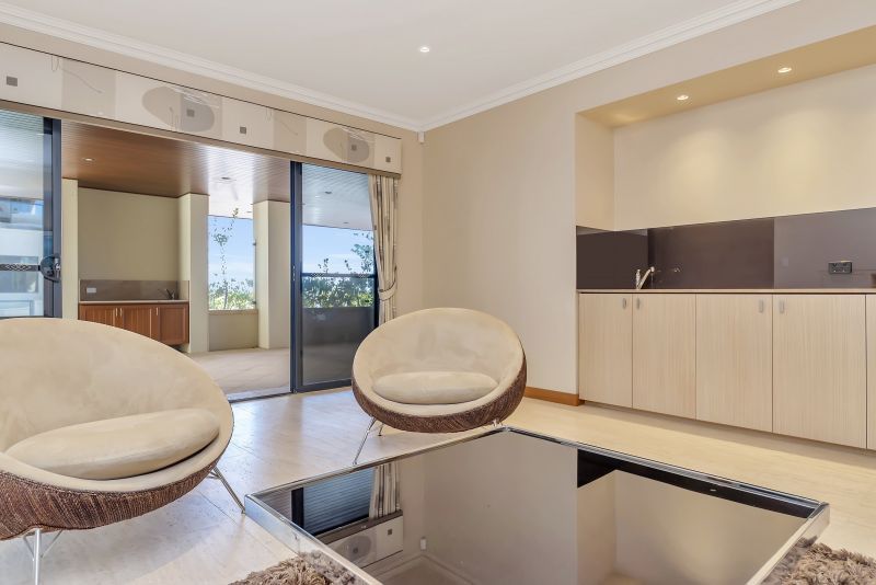 Absolute Beachfront!