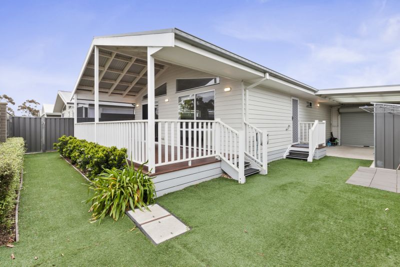 Immaculate Home with Spacious Entertaining Deck!