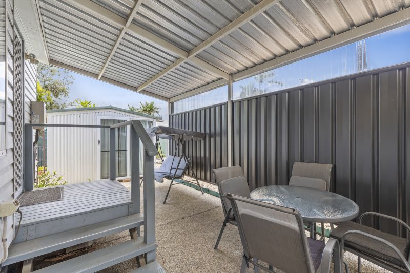 Bright Two Bedroom Home - Enjoy Easy Living!