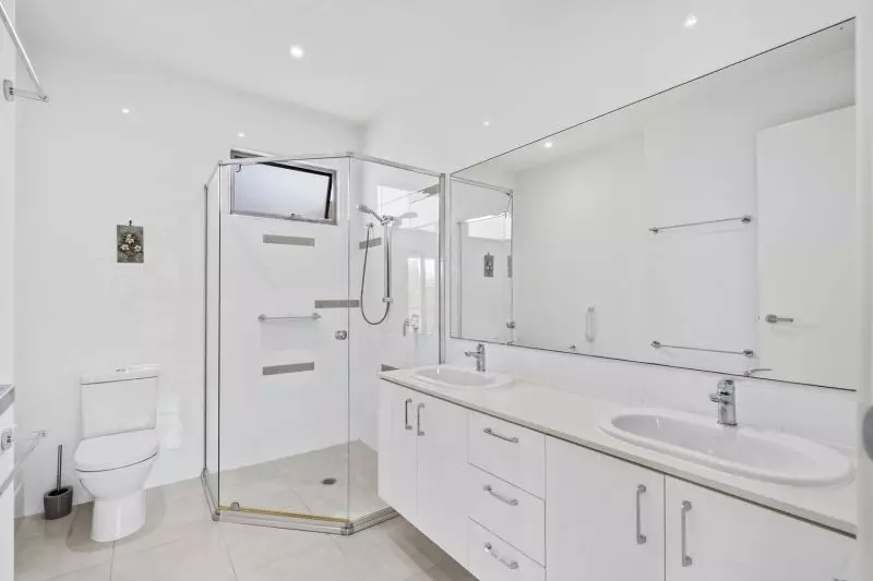 Overlooking Green Surrounds