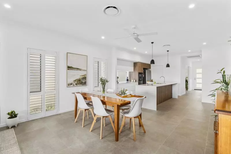 Site 176 - Established Kalbar