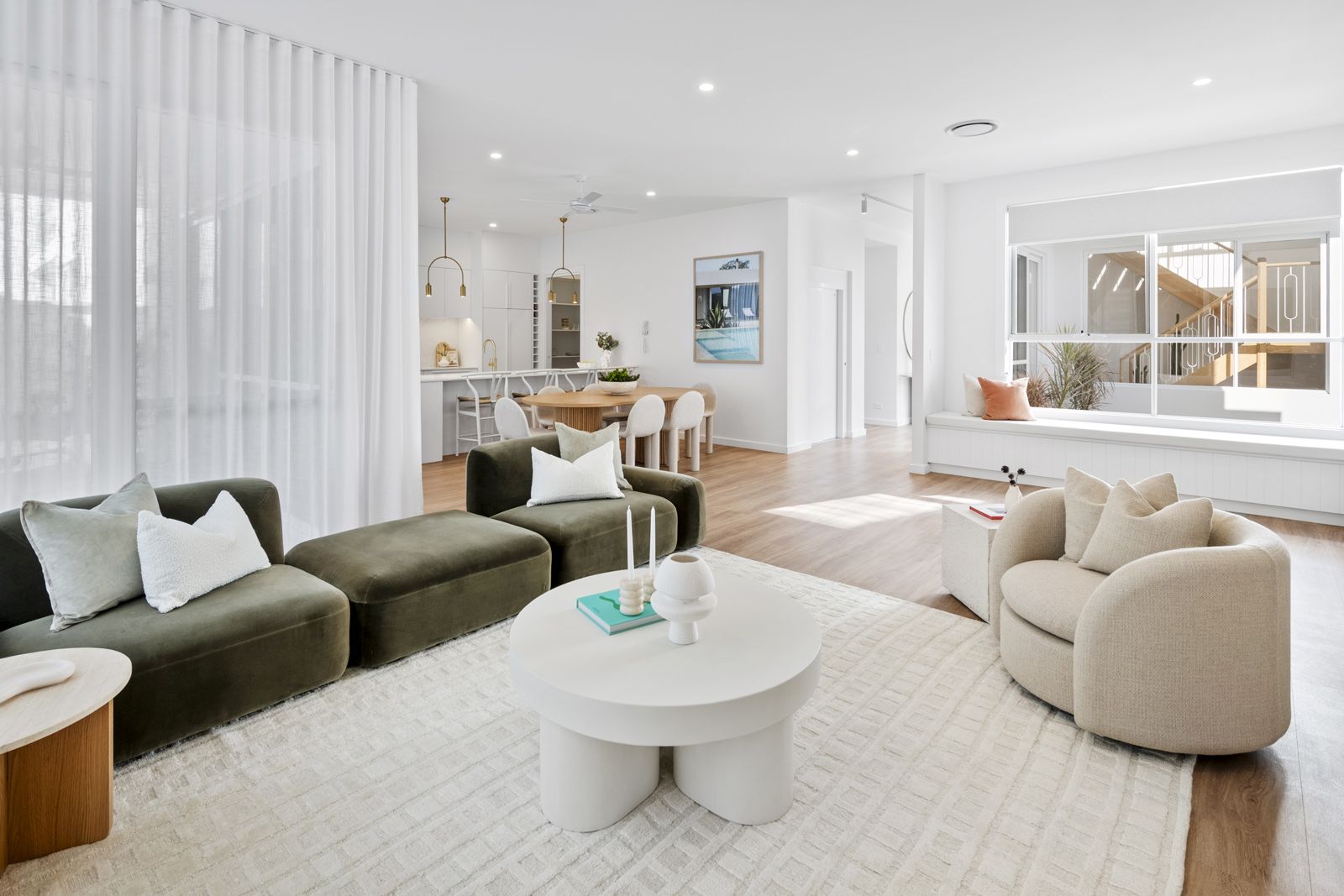 Ivey by Palm Lake Resort Pelican Waters