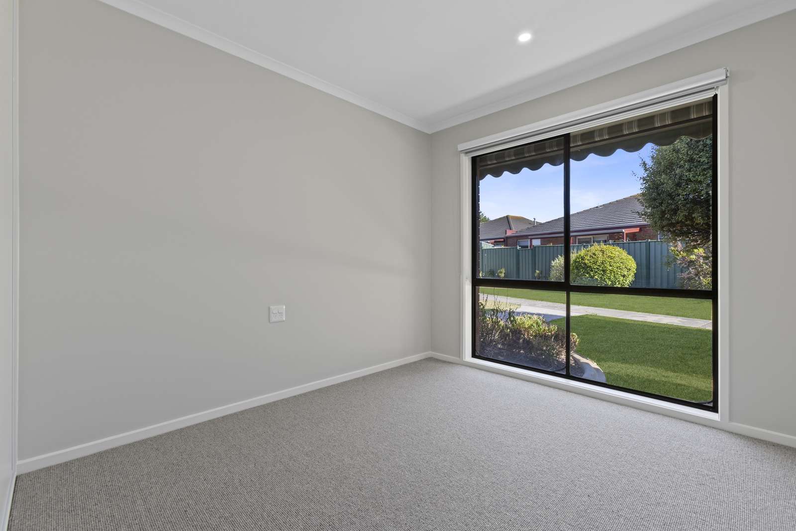 Beautifully Renovated 2-Bedroom Unit