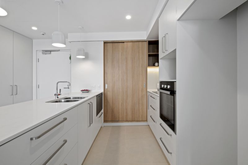 Luxury Top-Floor Living in Central Maroochydore