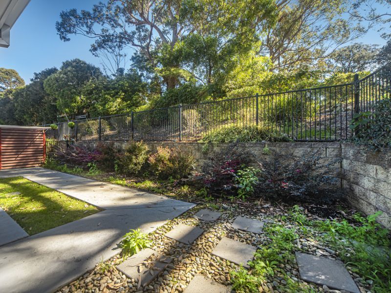 Coastal charm with flexible living and tranquil surrounds