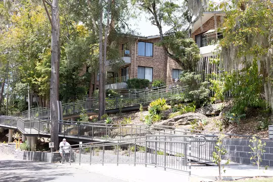 Newly Refurbished Spacious 2 Bedroom Unit