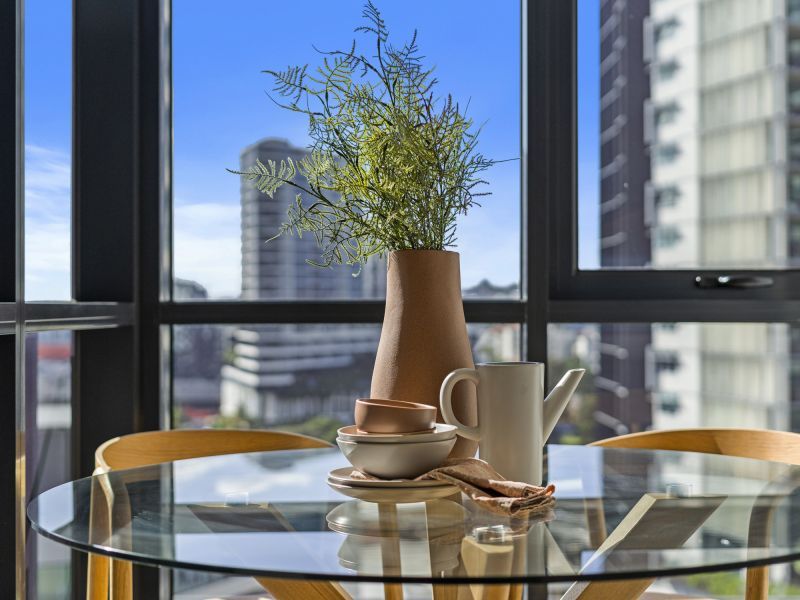 Seamless and light-filled one-bedroom apartment