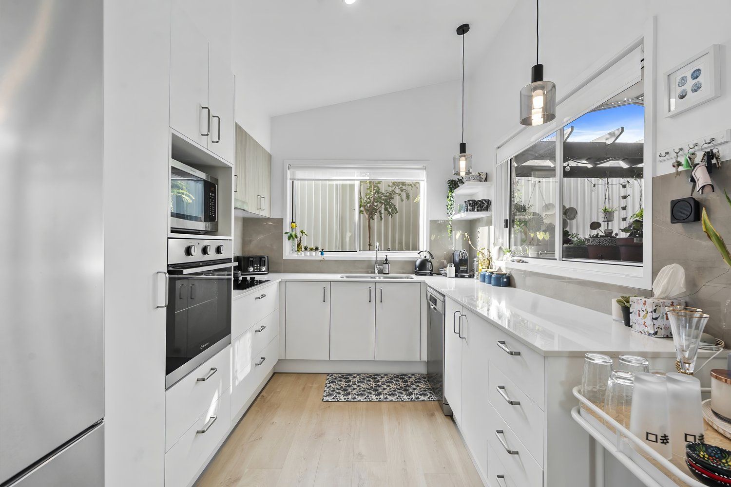 Light, Space and a Private Alfresco Retreat