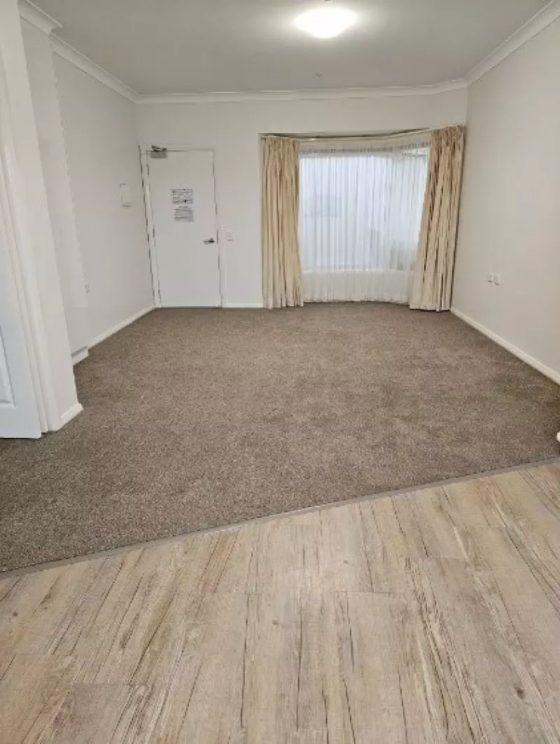 South facing Refurbished Apartment with Chef prepared Meals and Apartment Cleaning included