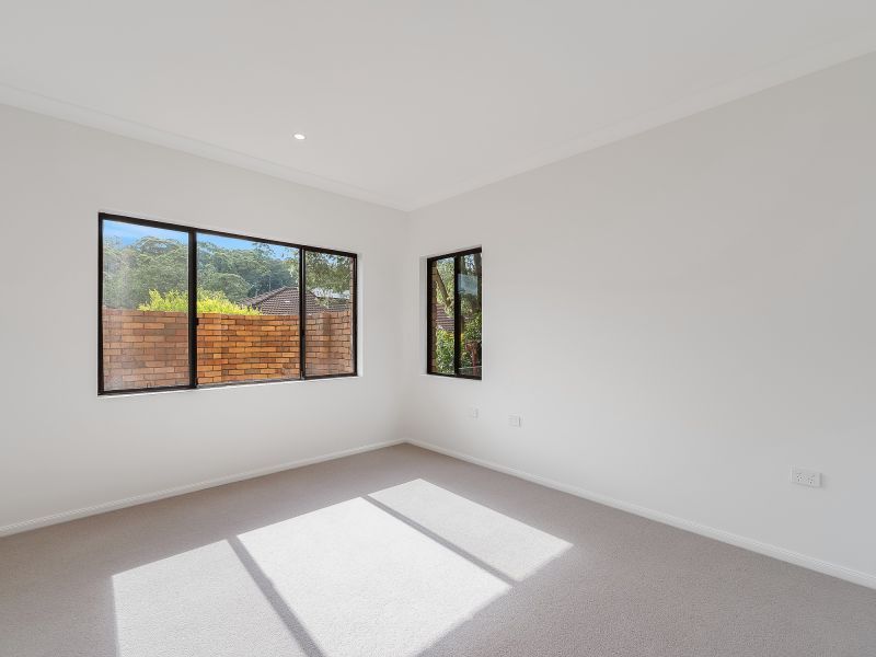 Spacious Garden Retreat Near Village Heart