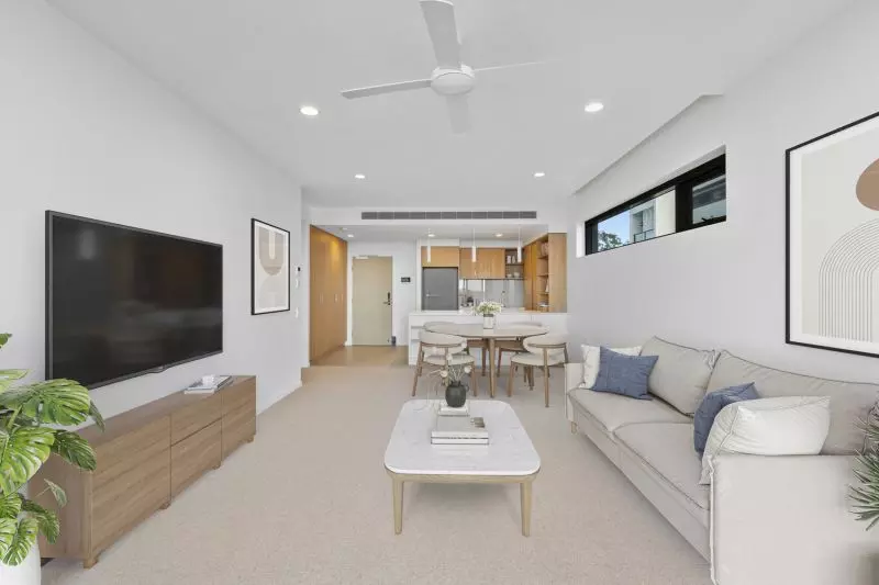 South-facing apartment with stunning Burleigh Golf Course vistas