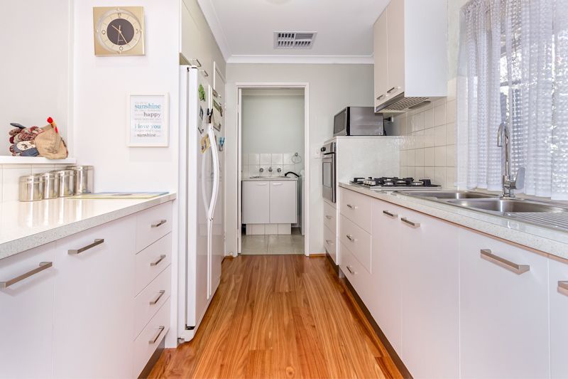 Great Location with Waterway Outlook