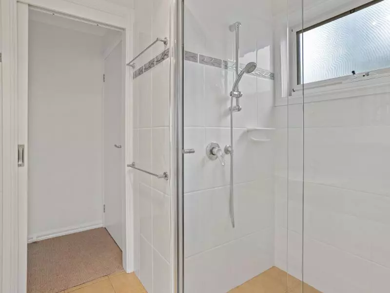 DEPOSIT TAKEN - Spacious, light-filled 2br unit with bay windows & garden views