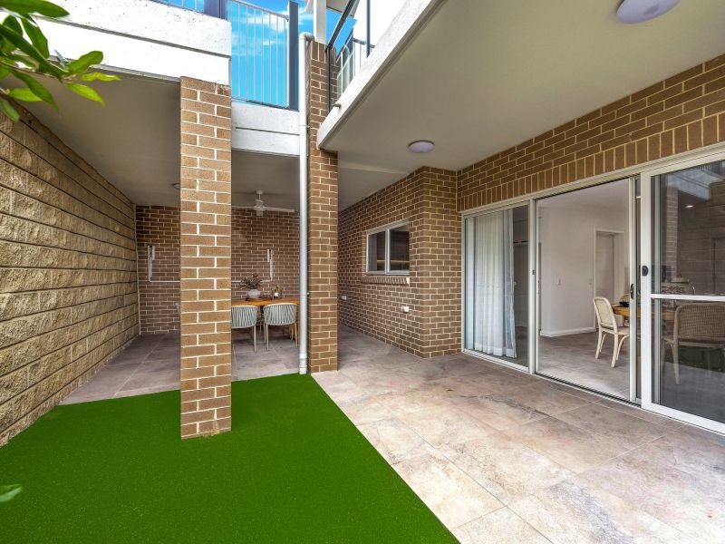 Sophisticated living by Shortland Waters golf course