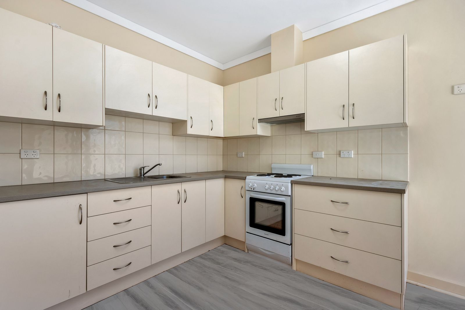 Great Location - Walk to Main Street