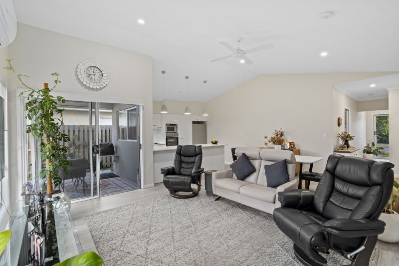 Spacious Three-Bedroom Home Backing onto Parklands