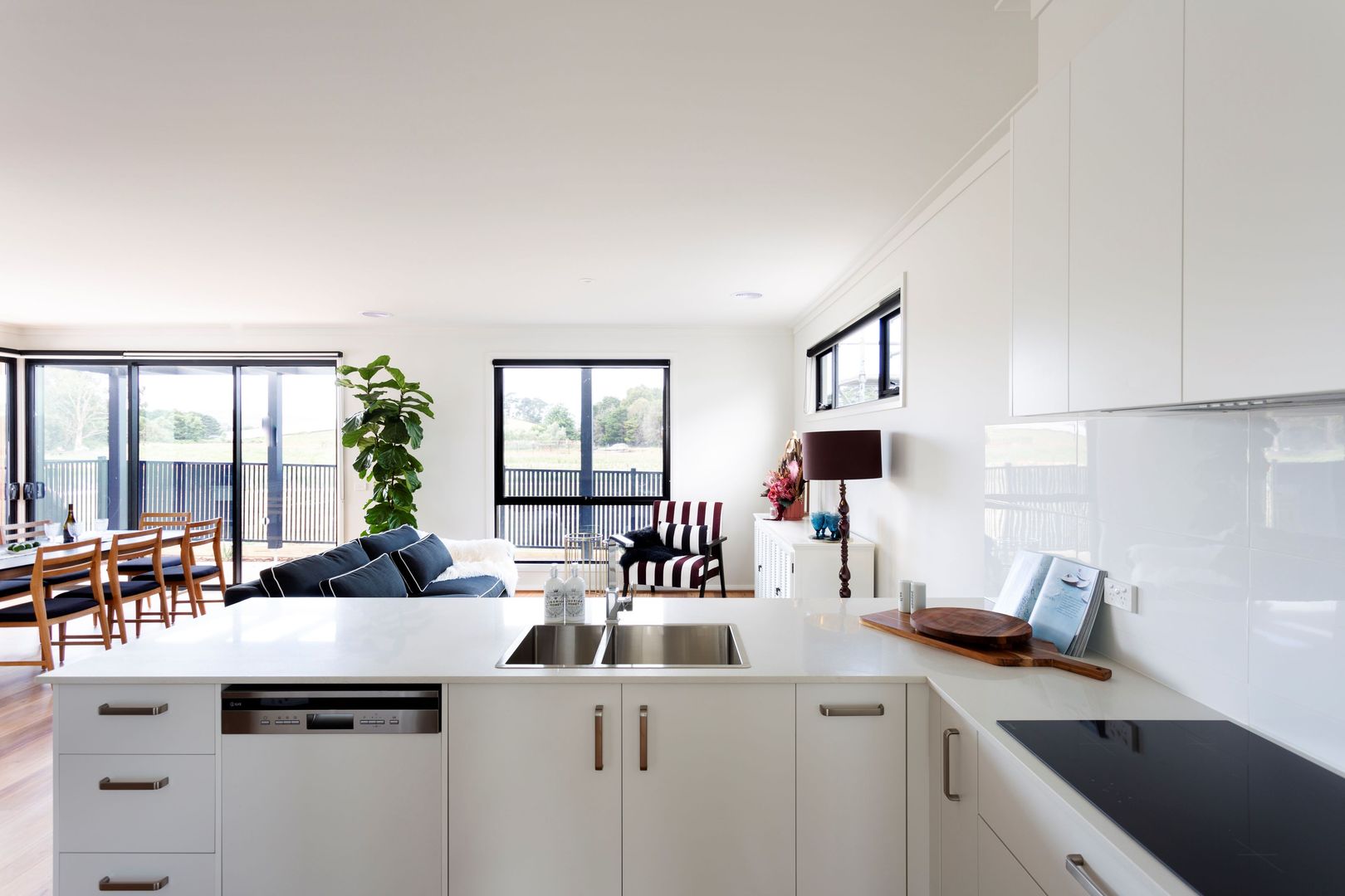 The Monterey SX is the epitome of modern living with all the features for a low-maintenance lifestyle!