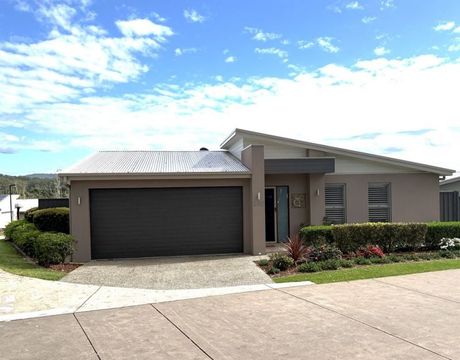 Modern, spacious and peacefully located