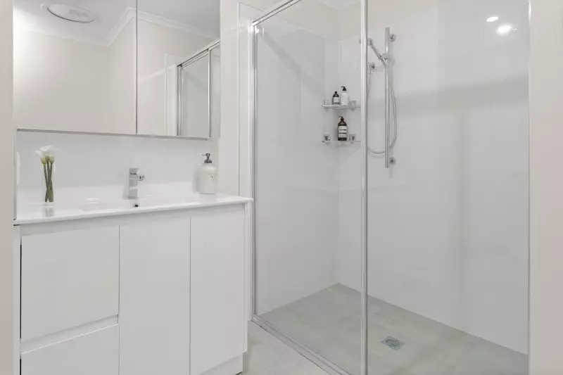 Conveniently located villa in a vibrant community