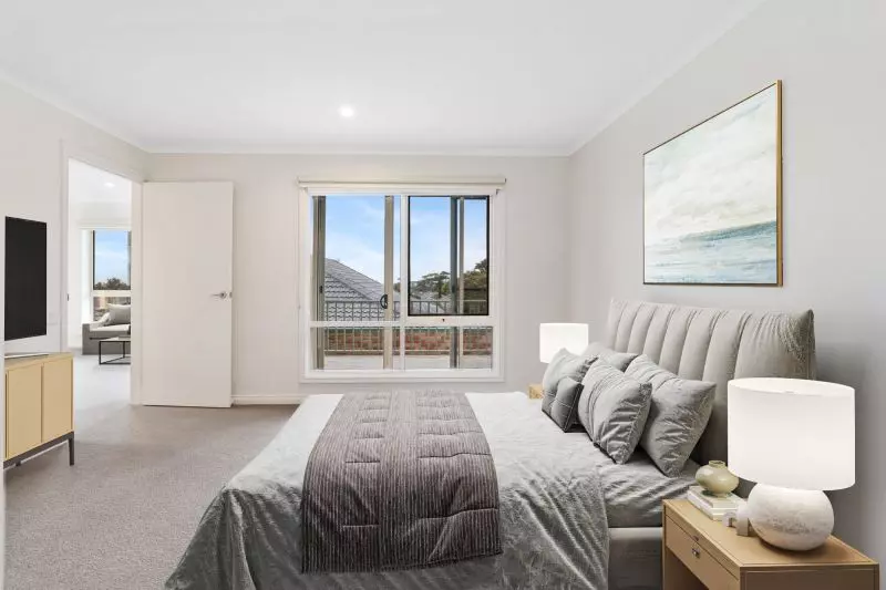 DEPOSIT TAKEN - Ground floor unit with bay views!