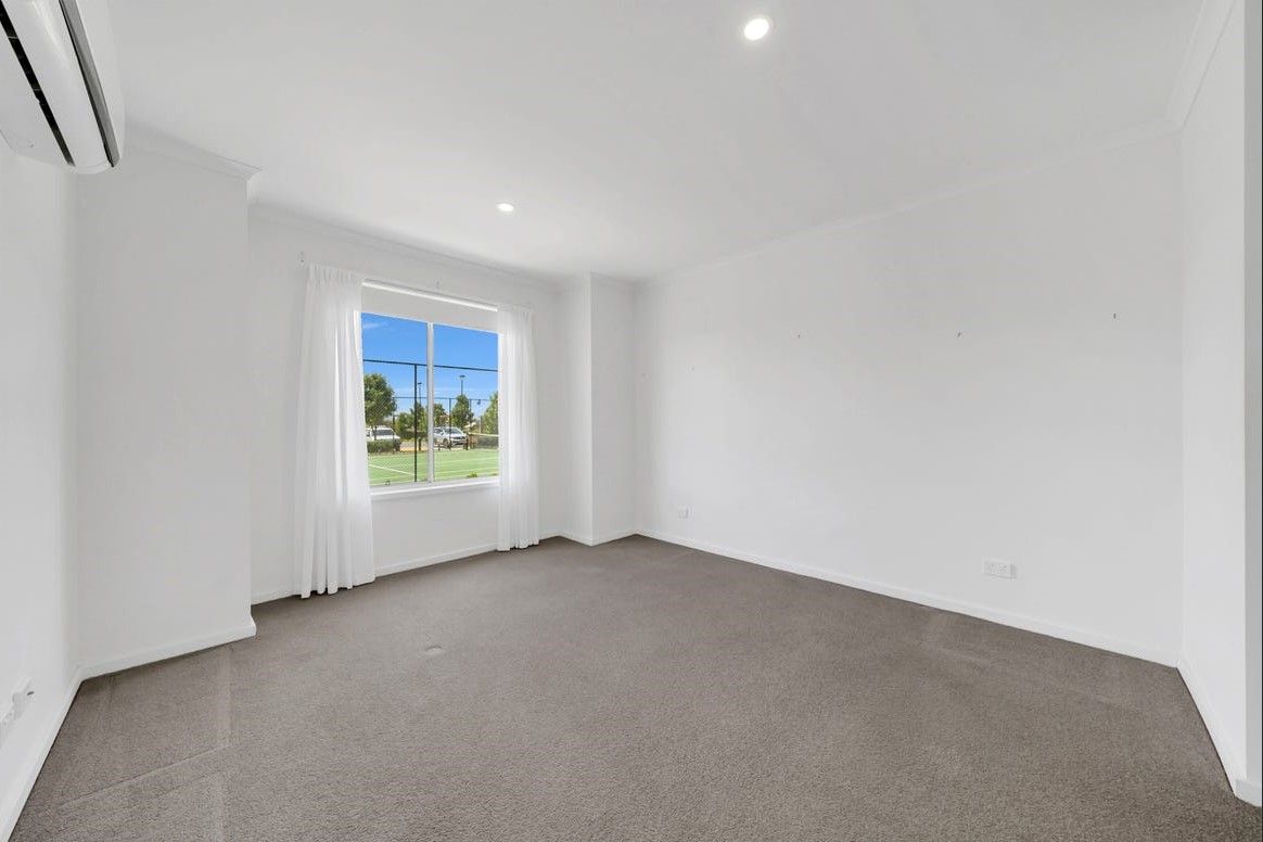 Spacious home within Avington