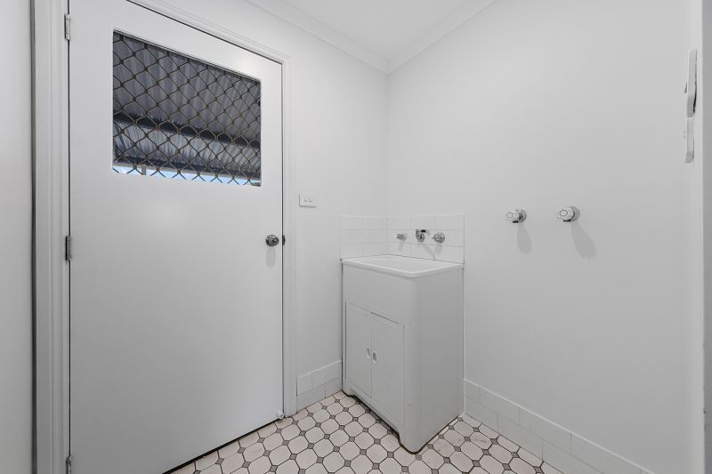 Two Bedroom Home - Fresh Modern Kitchen!