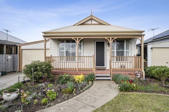 Perfectly Maintained and Move in Ready