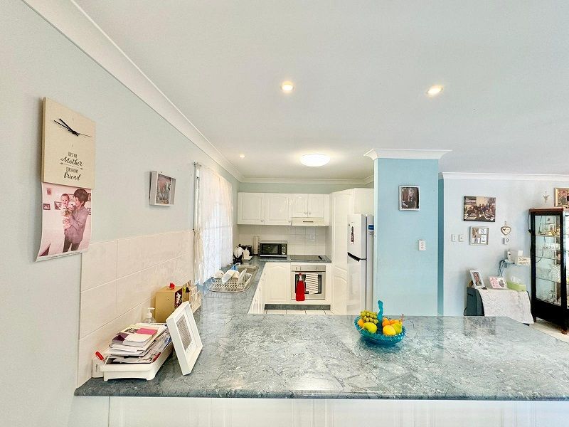 WONDERFUL LOW MAINTENANCE LIFESTYLE - GREENBANK GARDENS