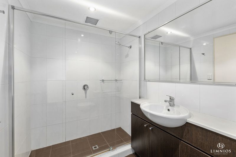 BIG On Space With MASSIVE Terrace!