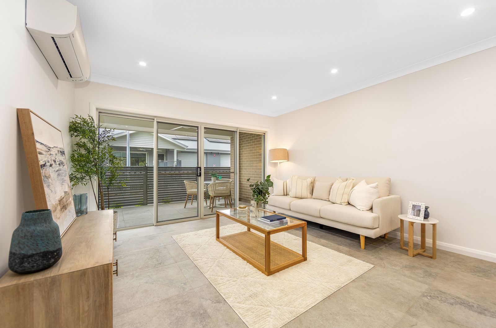Fresh, modern two-bedroom villa with seamless indoor-outdoor alfresco area