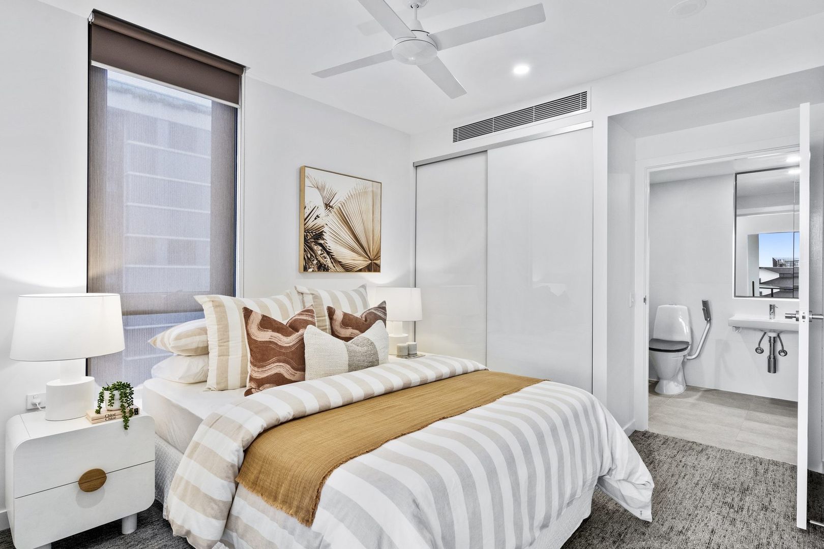 One-bedroom apartment with services