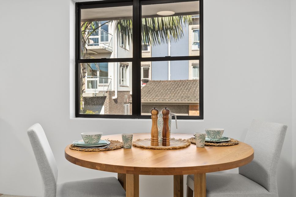 Spacious and Light-filled 2 Bedroom Home - Colooli 222