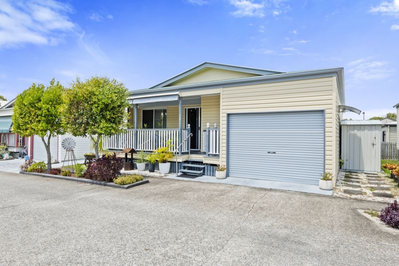 Spacious Country-Style Charm!