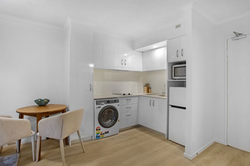 Self-contained studio apartment amongst the trees