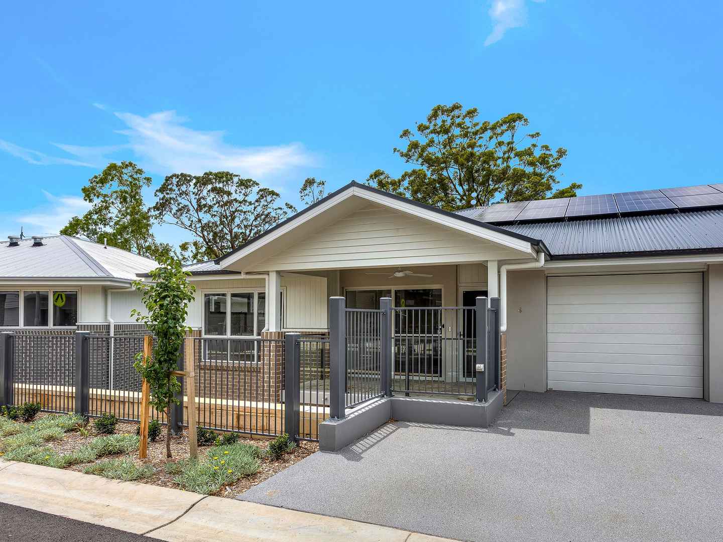 004 Swift Street/33 Shearwater Drive, Shortland, NSW 2307