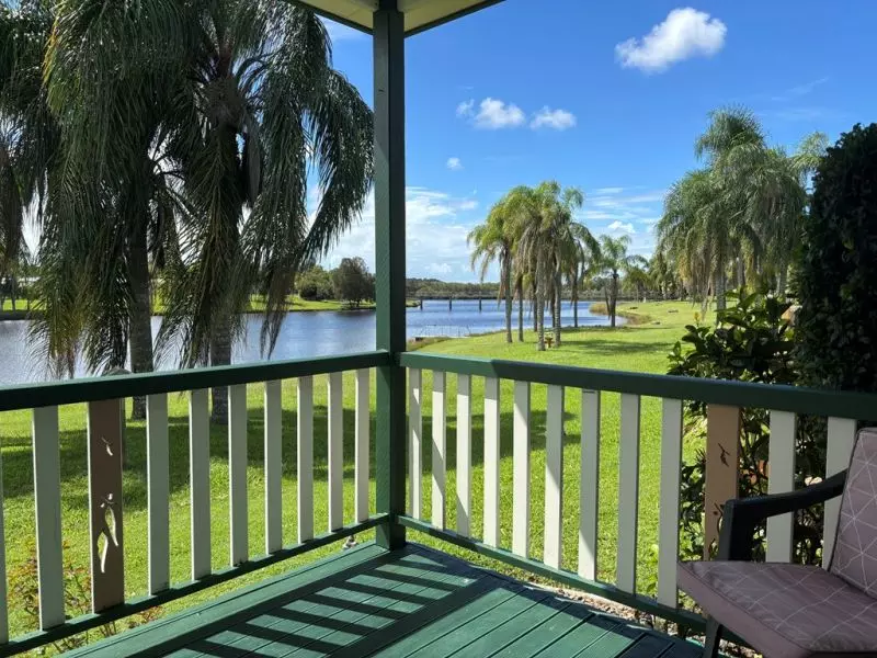 Lakeside Living with Extras