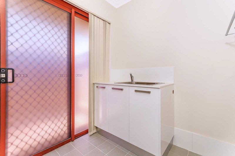 ARCADIA WATERS BICTON - Sought After 3 Bed Villa with Garden Views