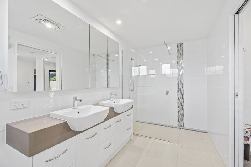 Site 195 - Established Aston