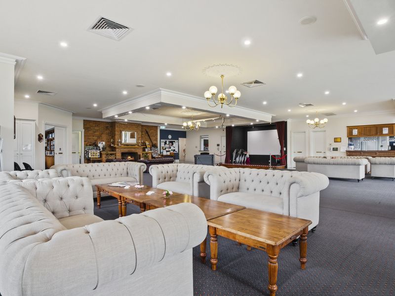 Great Street Appeal!