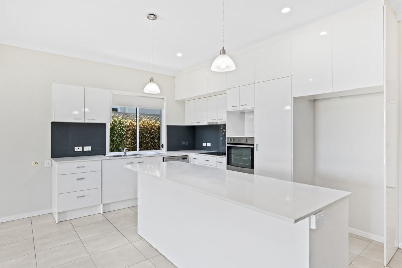 Private and Peaceful Home - with Breathtaking Views!